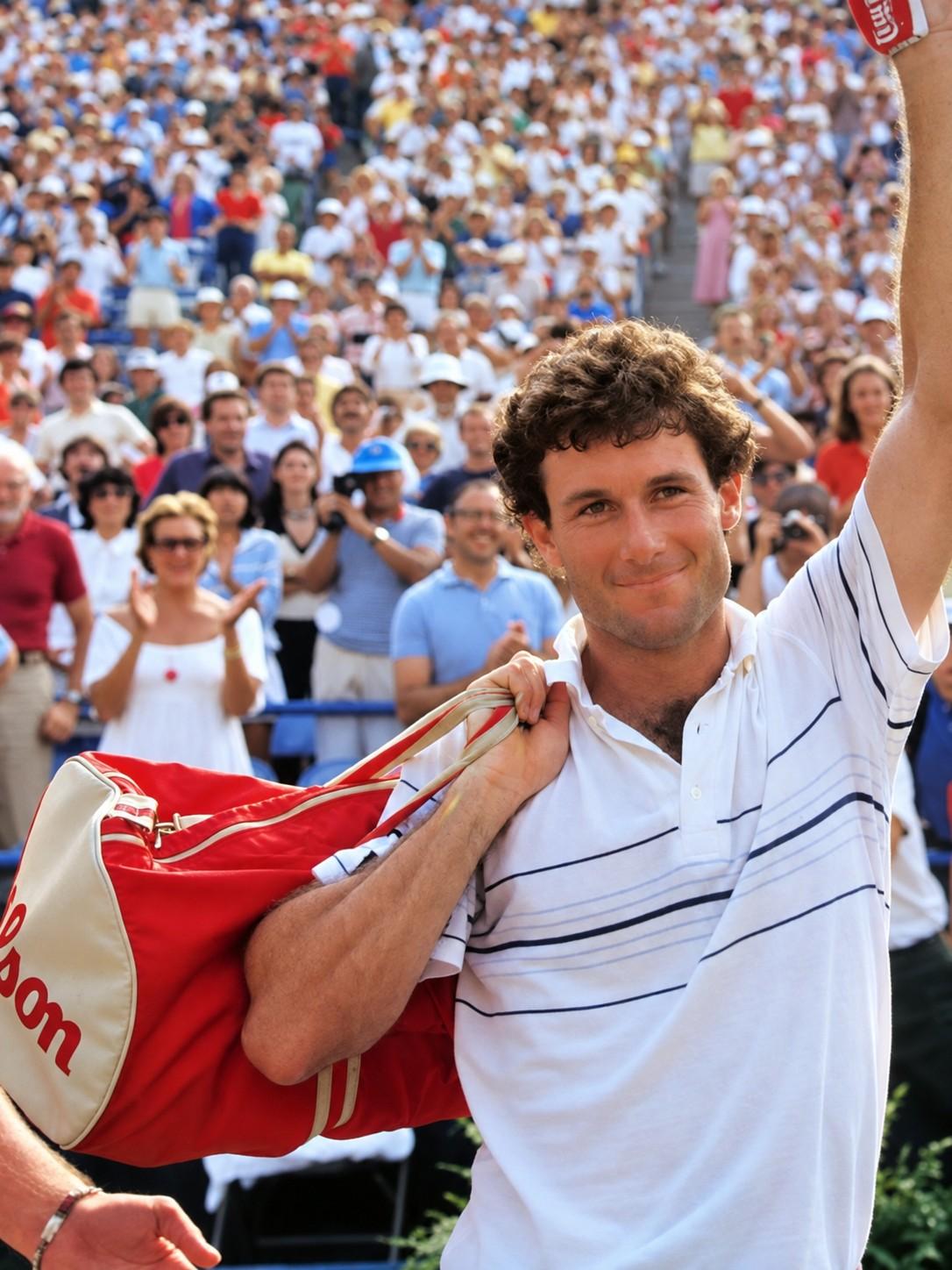 Bill Scanlon célèbre sa victoire sur John McEnroe à l'US Open 1983