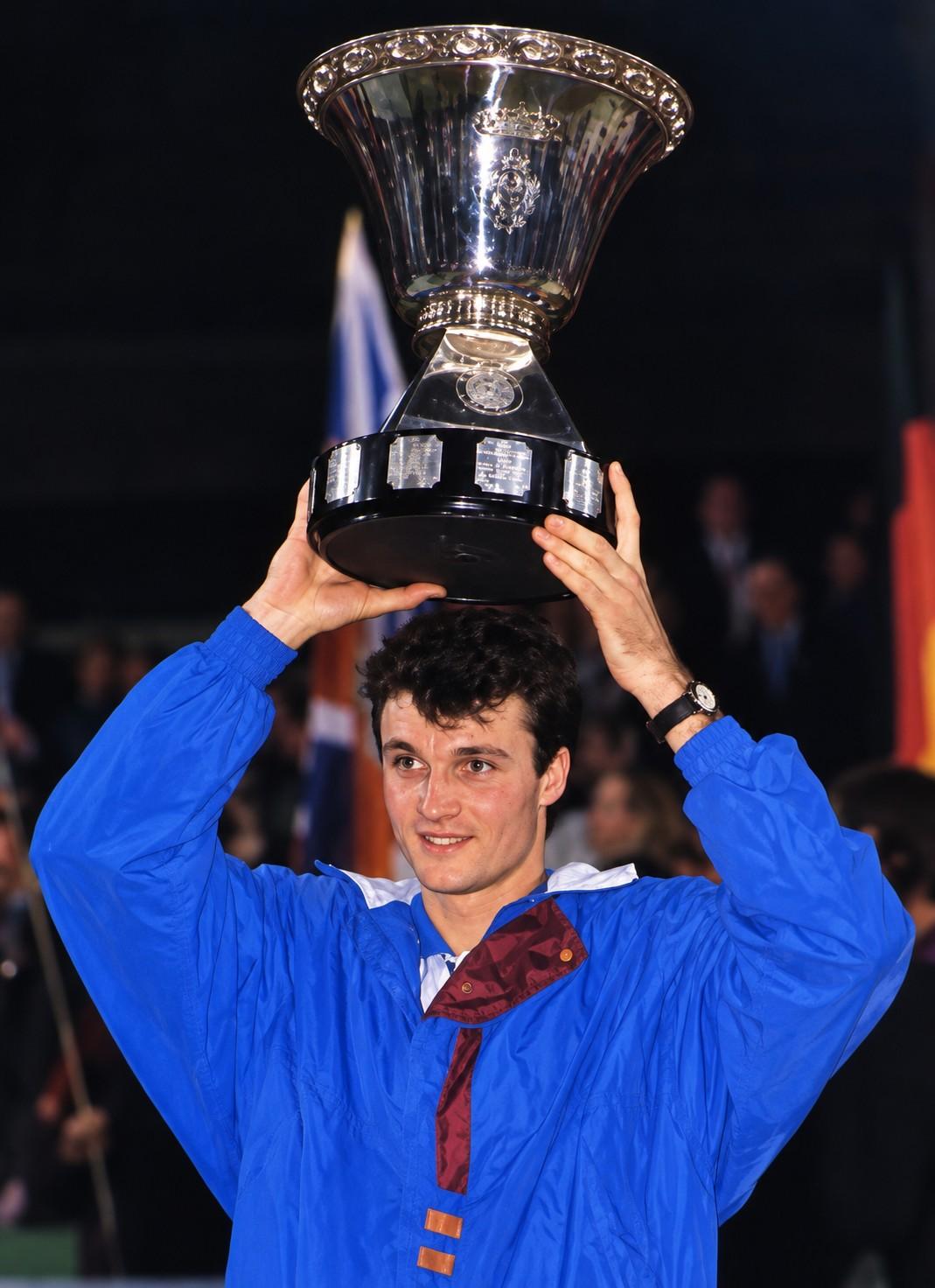David Wheaton avec le trophée de la Coupe du Grand Chelem en 1991