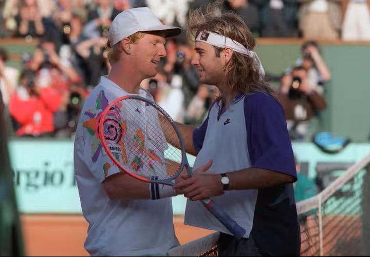 Andre Agassi face à Jim Courier lors de la finale de Roland-Garros 1991