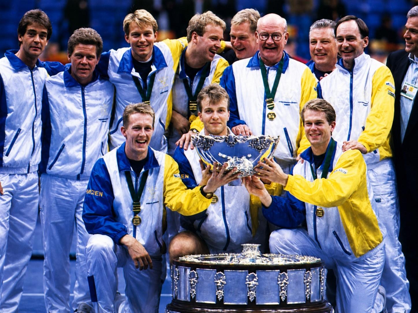L'&eacute;quipe de Su&egrave;de victorieuse en Coupe Davis 1994