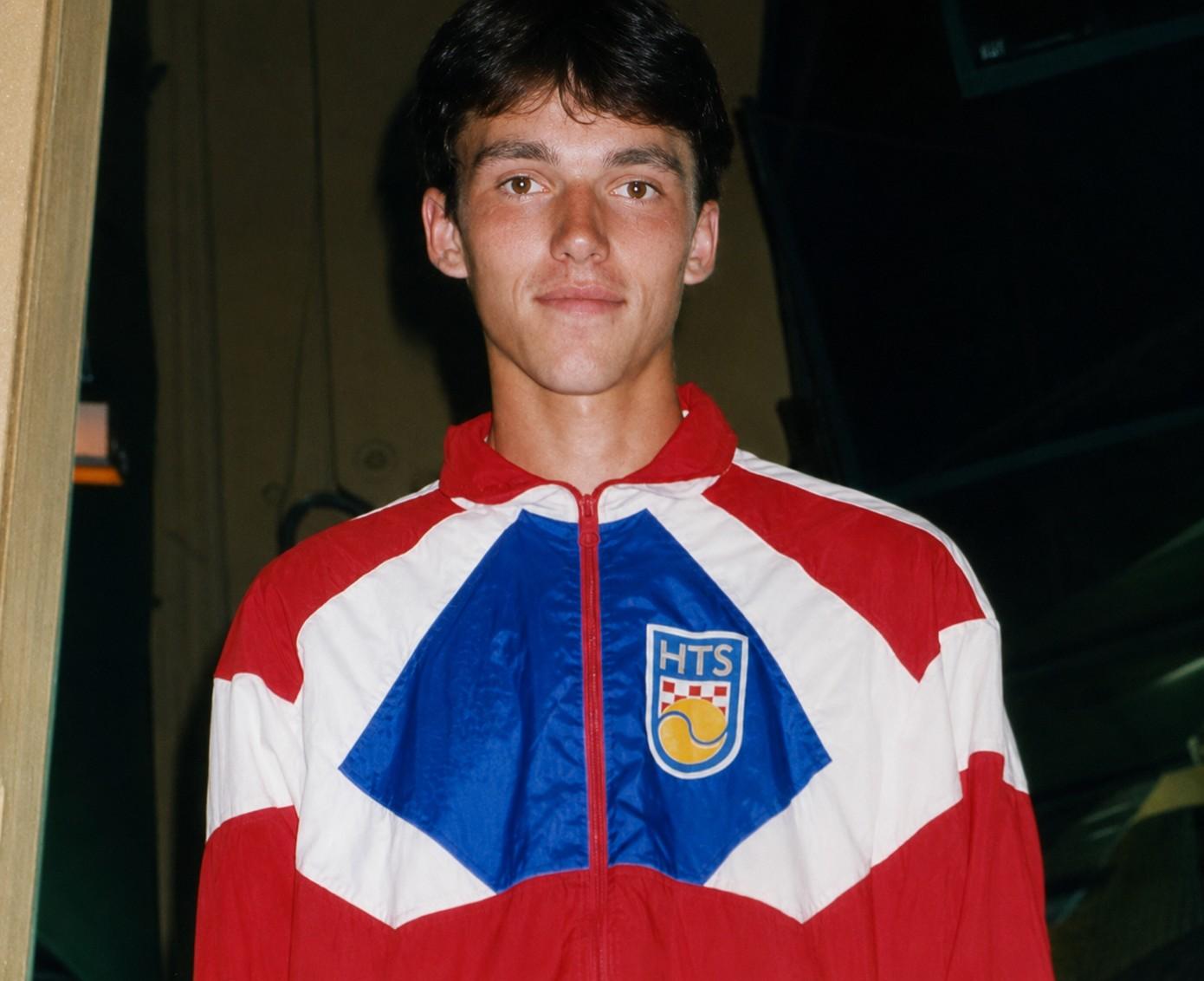 Ivo Karlovic adolescent sous les couleurs de la fédération croate de tennis en 1995
