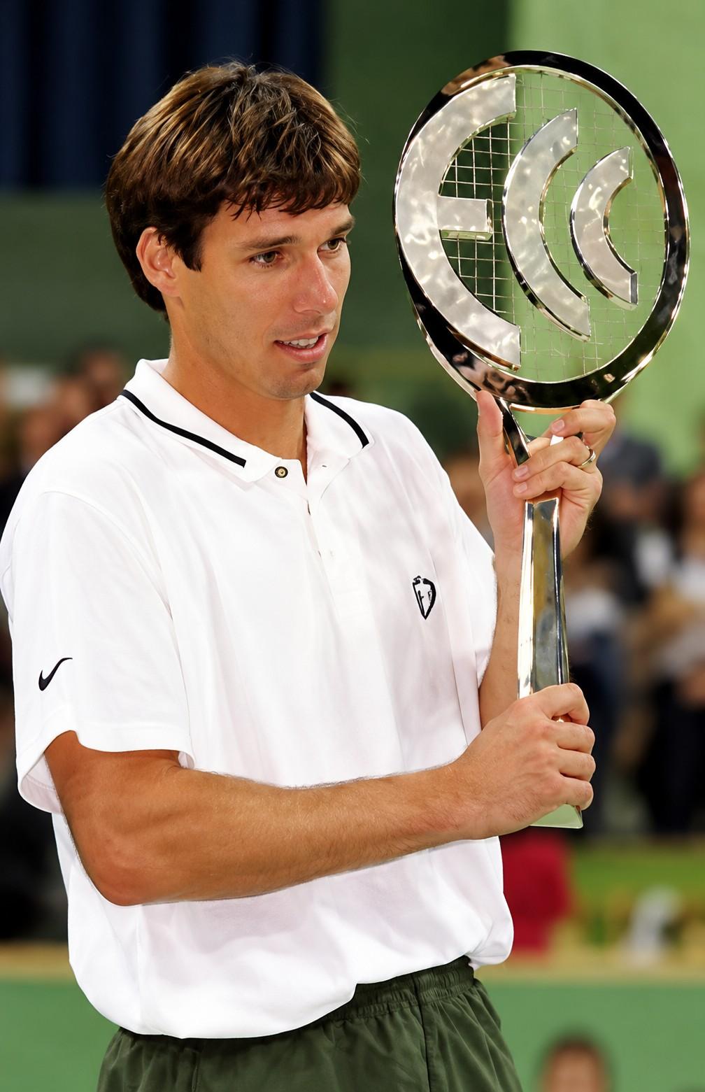 Michael Stich avec le trophée d'Anvers en 1996