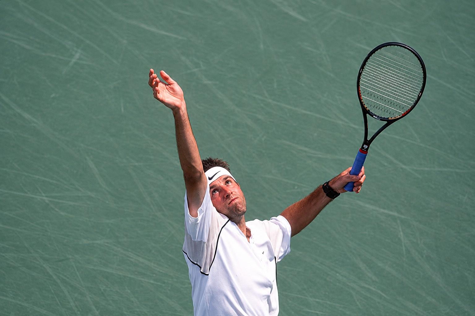 Greg Rusedski au service à l'US Open en 1998