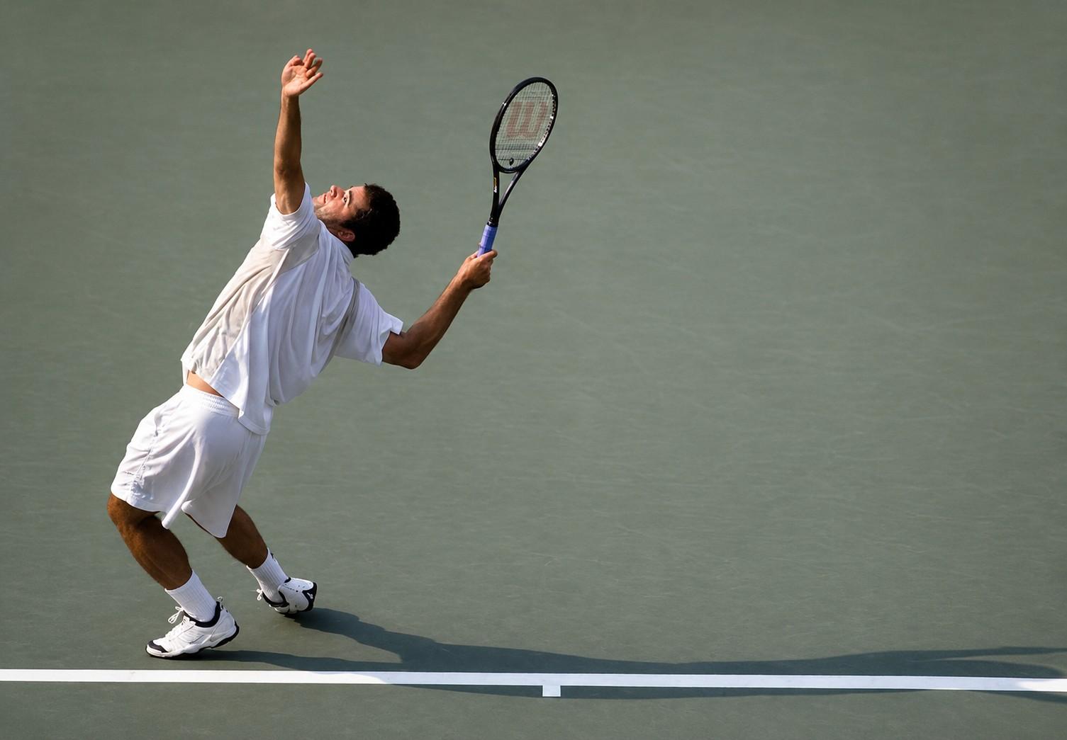 Pete Sampras au service