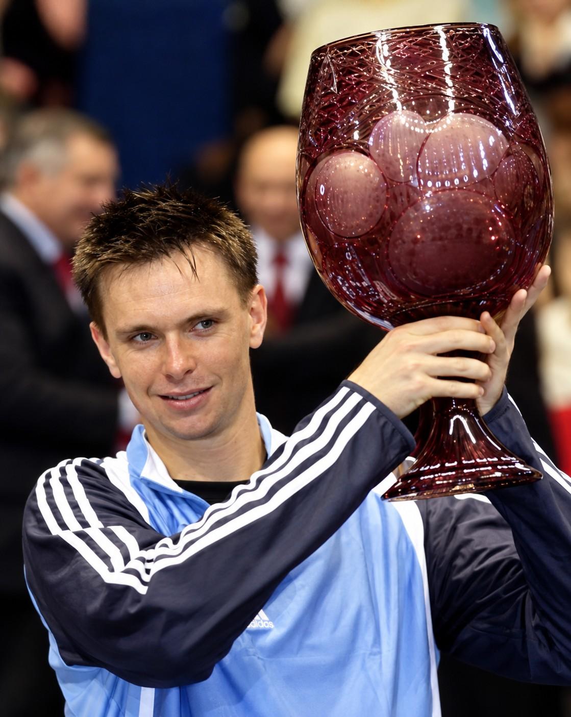 Robin Söderling avec le trophée de Lyon 2004