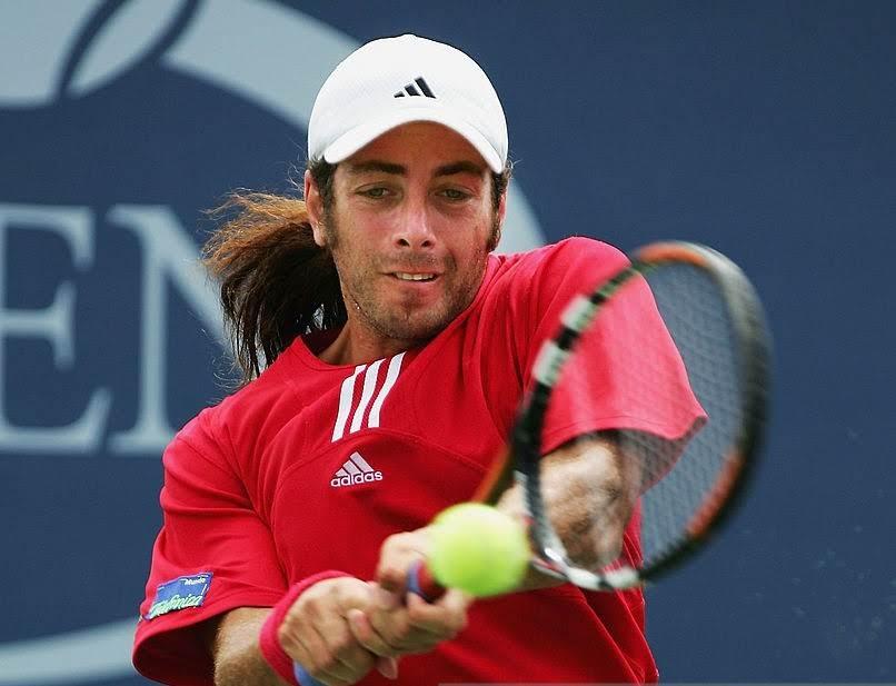 Nicolas Massu en action à l'US Open en 2004