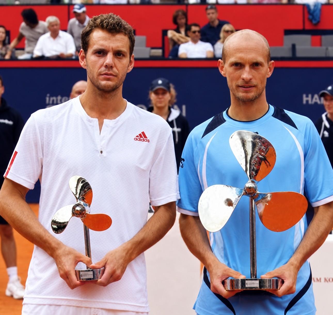 Paul-Henri Mathieu et Nikolay Davydenko après la finale de Hambourg en 2009