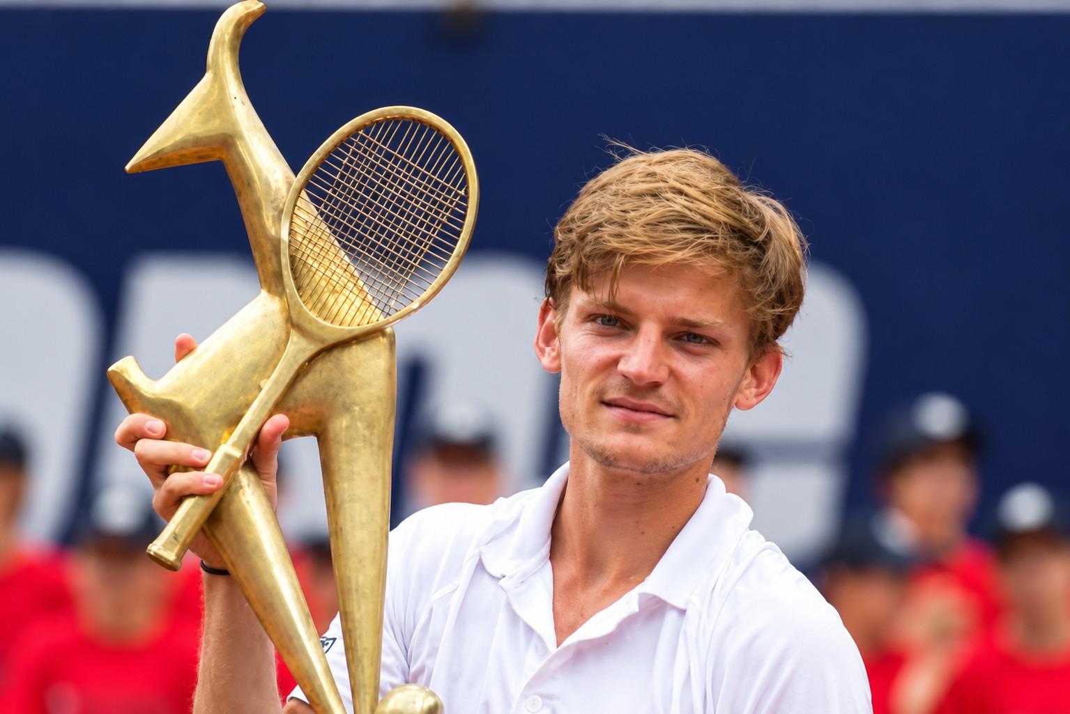 David Goffin avec le trophée de Kitzbühel en 2014