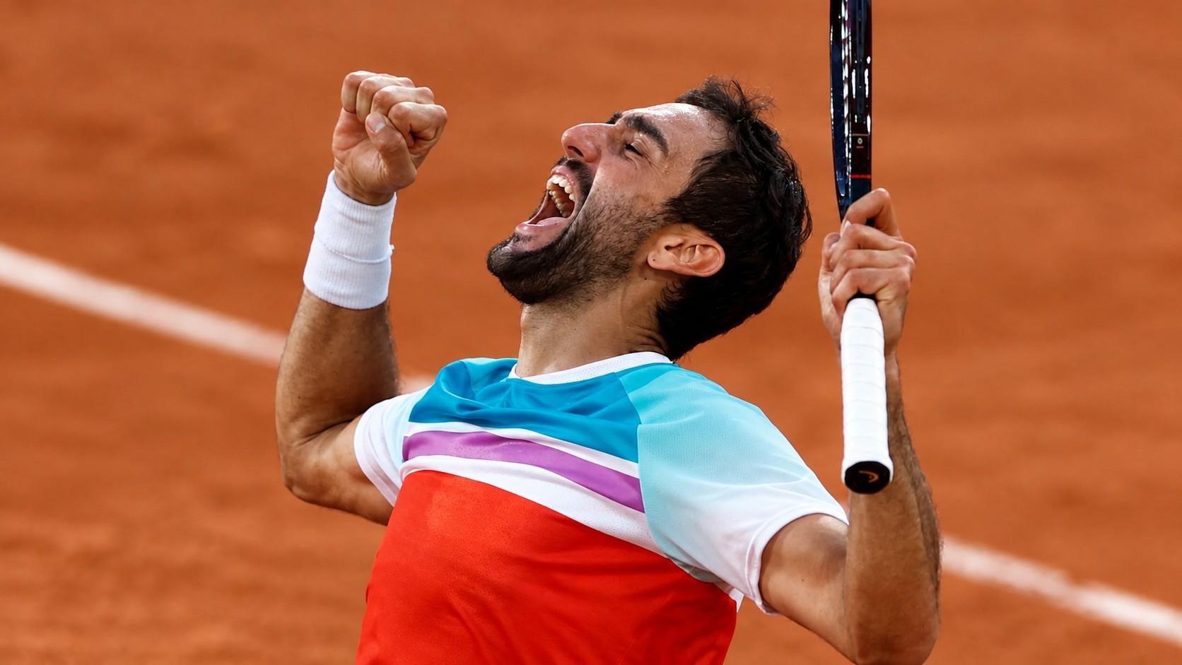 Marin Cilic célèbre sa victoire contre Andrey Rublev à Roland-Garros en 2022
