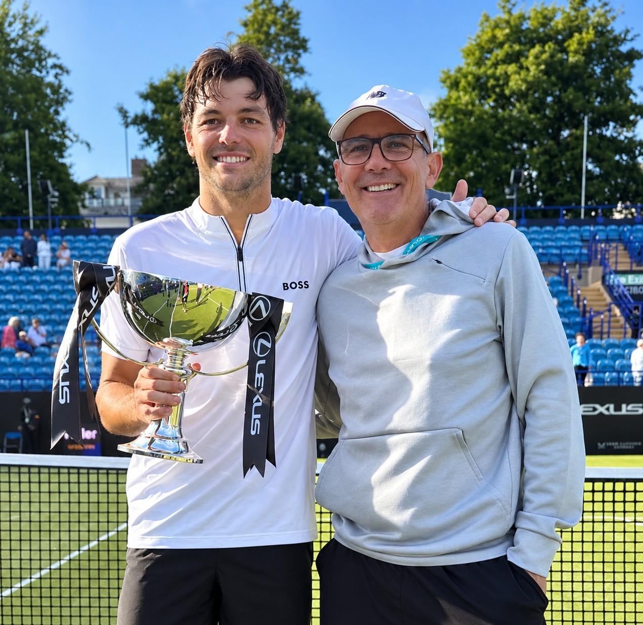 Taylor Fritz et Paul Annacone