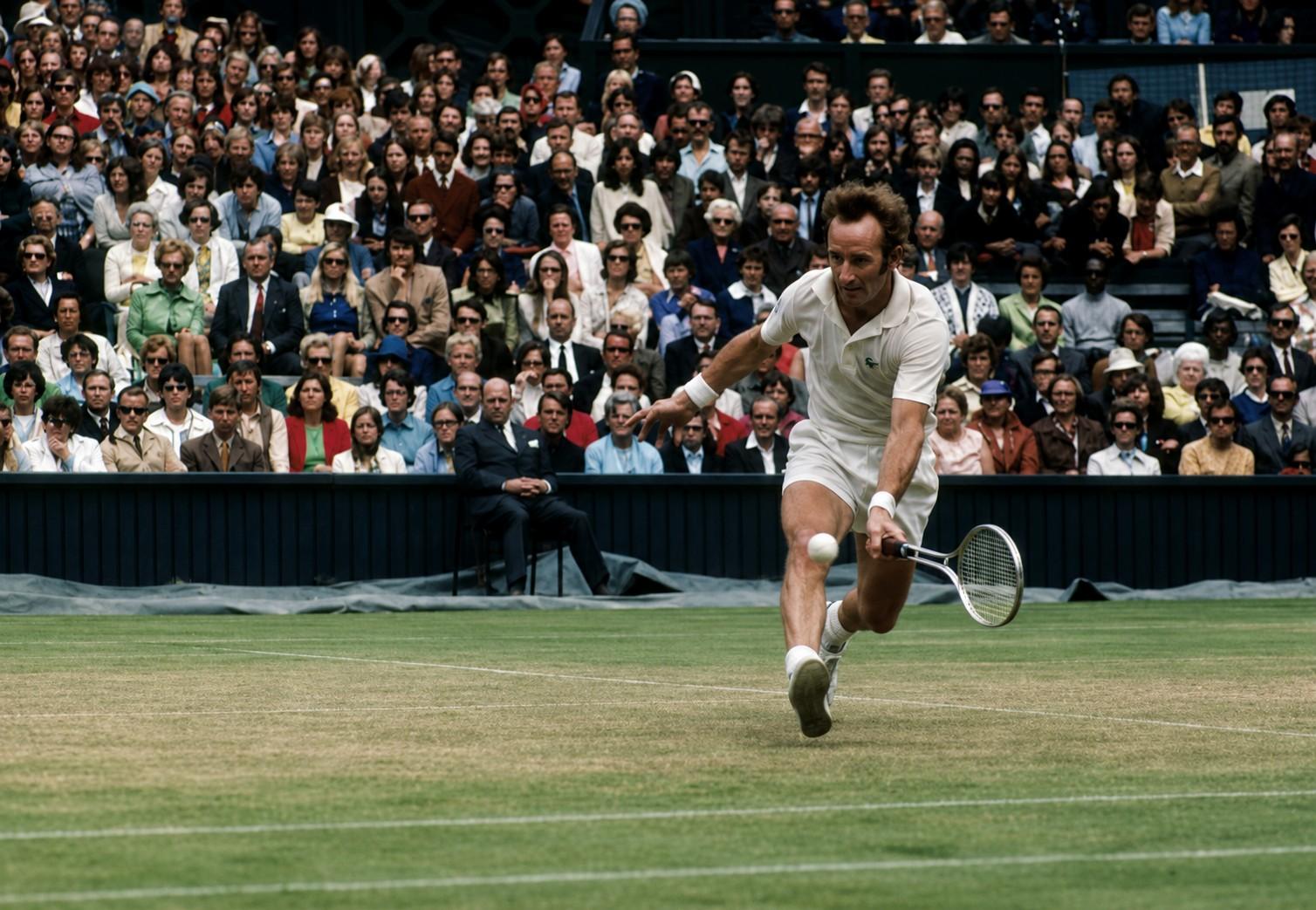 Rod Laver en action sur gazon